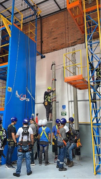 Curso Reentrenamiento Sectorial trabajo en alturas
